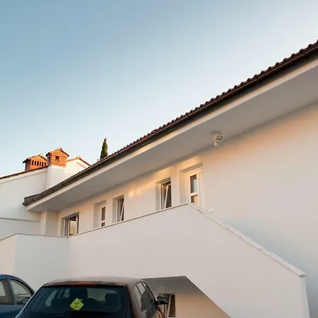 Apartment Apartma Rene *