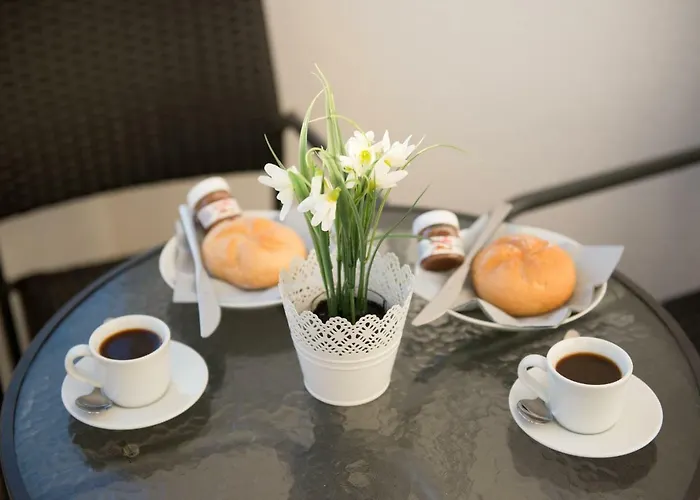 Apartma Rene شقة *