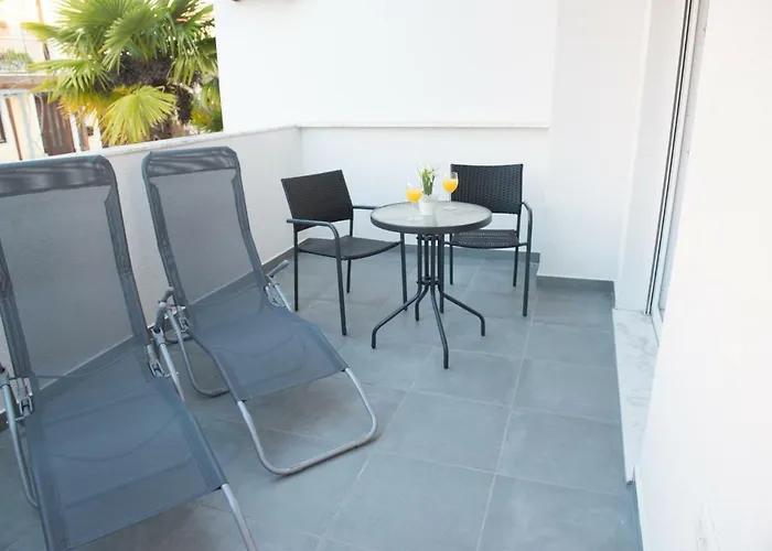 Apartma Rene * بورتوروز