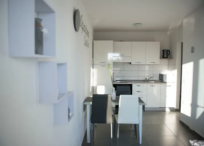 Apartma Rene شقة بورتوروز